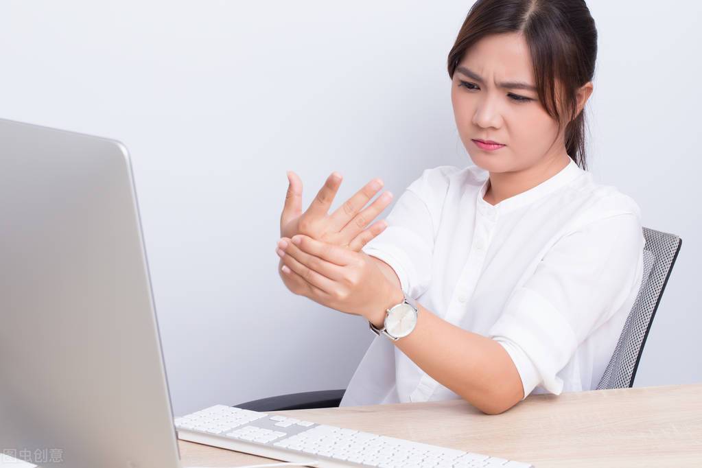 手指麻木是怎么回事?哈尔滨脑科专家