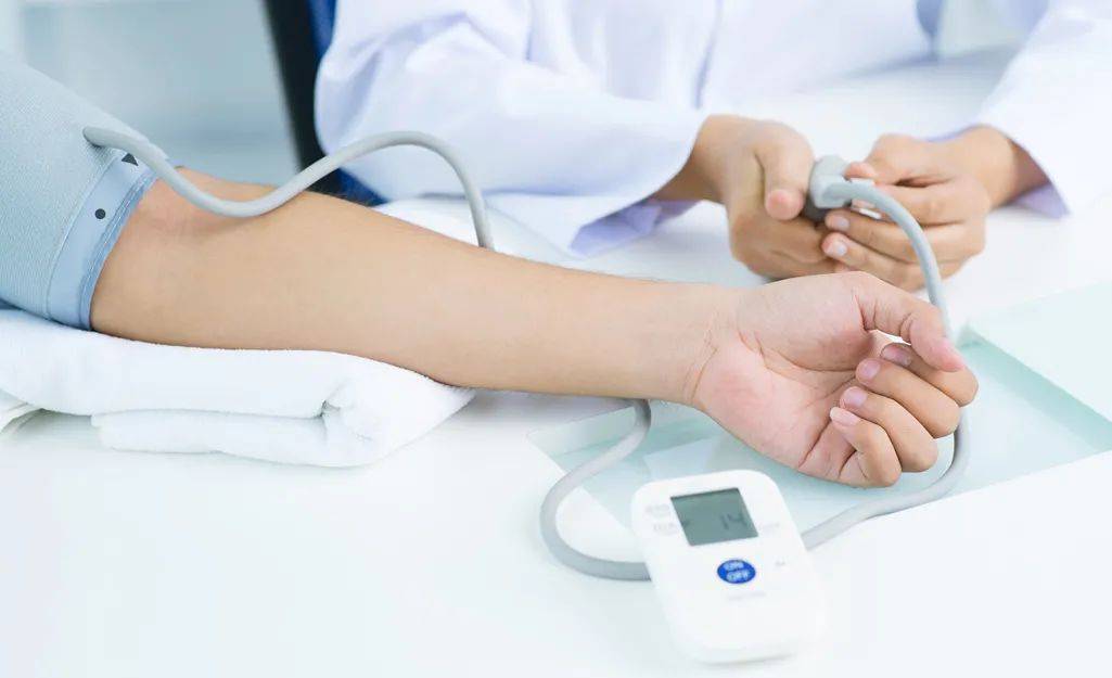 青少年血压高是什么原因？哈尔滨高血压专家
